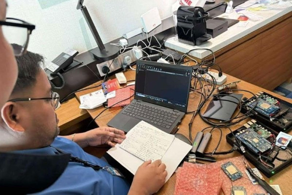 간첩체포.jpg