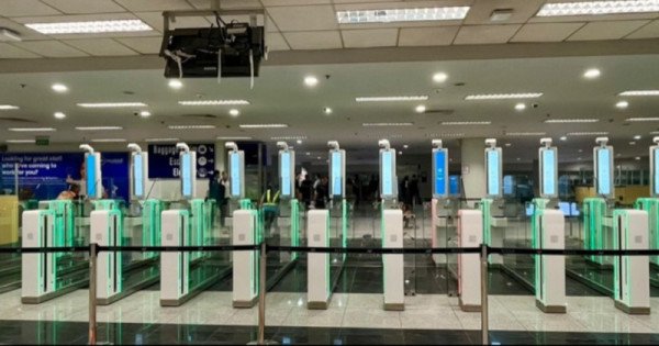 naia-biometric-immigration-egates.jpg