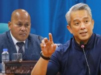 데라로사 로무알데스.jpg