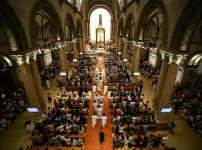 easter-sunday-mass-manila-cathedral.jpg