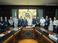 한국 법조인들이 대법원장을 예방.jpg