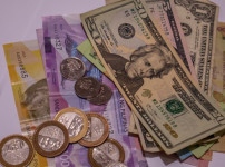 peso-dollar-currency.jpg